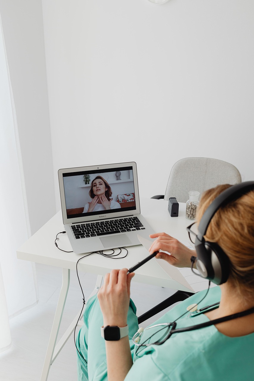 entdecken sie die vorteile der telemedizin: bequeme und effiziente medizinische versorgung, die ihnen ermöglicht, von zu hause aus mit fachärzten in kontakt zu treten. profitieren sie von schneller terminvergabe und individueller beratung.
